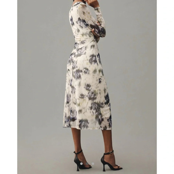 Sarah Hann Iris Mesh Dress
Anthropologie
I - Picture 2 of 10